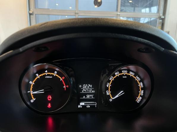 Lada (ВАЗ) Granta I Рестайлинг с пробегом 2022 года, цена 895 000 рублей, 24715 км, лифтбек, Автокод Объявления