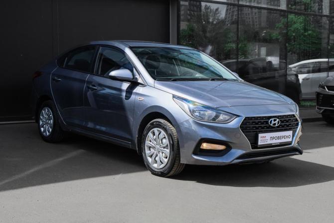 Hyundai Solaris II с пробегом 2018 года, цена 980 000 рублей, 212822 км, седан, Автокод Объявления