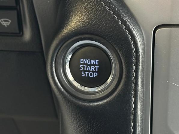 Toyota Land Cruiser Prado 150 Series Рестайлинг 2 с пробегом 2019 года, цена 5 998 000 рублей, 32341 км, внедорожник, Автокод Объявления