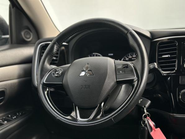Mitsubishi Outlander III Рестайлинг 2 с пробегом 2018 года, цена 1 990 000 рублей, 148915 км, внедорожник, Автокод Объявления