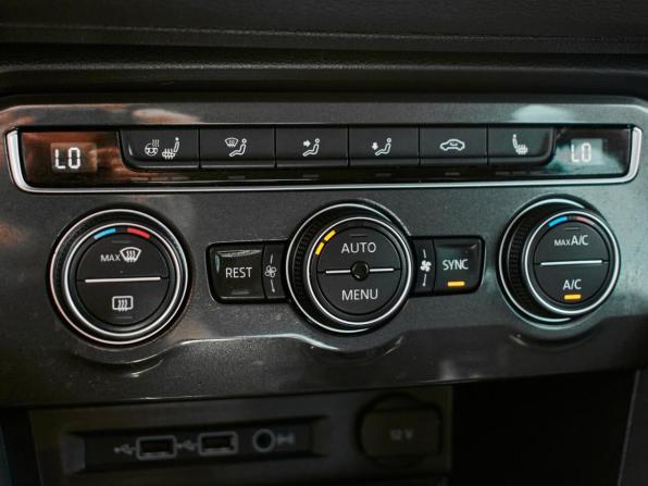 Volkswagen Tiguan II с пробегом 2018 года, цена 2 635 000 рублей, 100288 км, внедорожник, Автокод Объявления