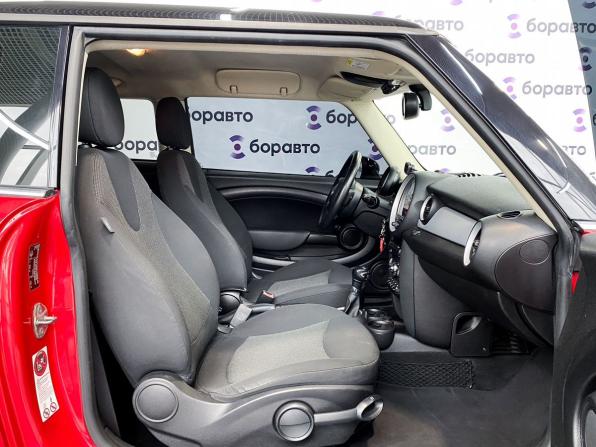 Mini Hatch II (R56) Рестайлинг с пробегом 2013 года, цена 1 235 000 рублей, 111114 км, хэтчбек, Автокод Объявления