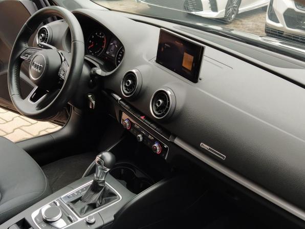 Audi A3 III (8V) Рестайлинг с пробегом 2018 года, цена 2 000 000 рублей, 103000 км, седан, Автокод Объявления