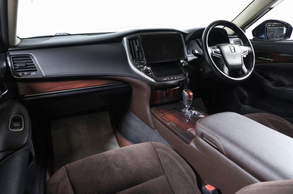 Toyota Crown XIV (S210) Новосибирск  - изображение 10