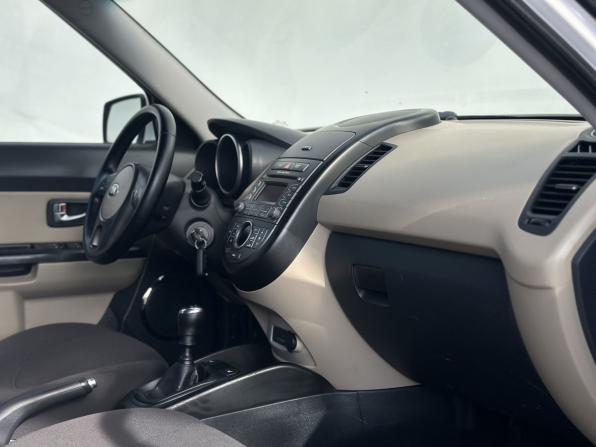 Kia Soul I Рестайлинг с пробегом 2012 года, цена 840 000 рублей, 127373 км, хэтчбек, Автокод Объявления