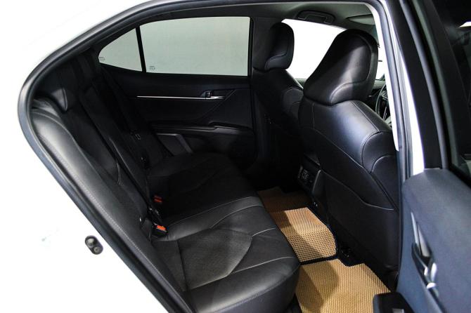 Toyota Camry VIII (XV70) Рестайлинг с пробегом 2021 года, цена 3 250 000 рублей, 66000 км, седан, Автокод Объявления