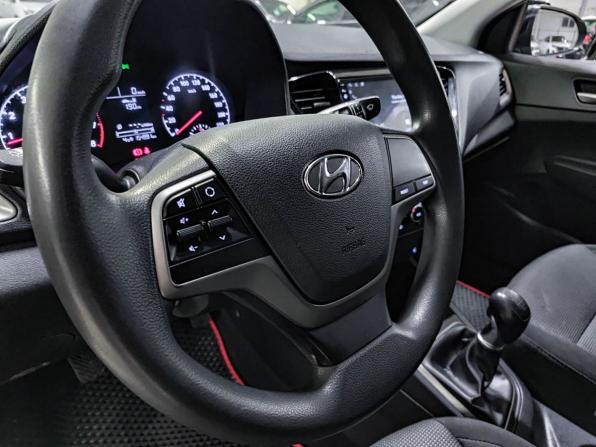 Hyundai Solaris II с пробегом 2019 года, цена 935 000 рублей, 154995 км, седан, Автокод Объявления