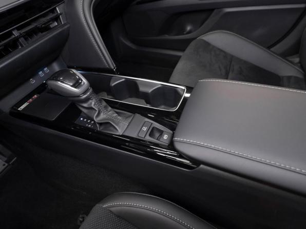 Toyota Camry IX (XV80) China Market с пробегом 2025 года, цена 4 200 000 рублей, 50 км, седан, Автокод Объявления