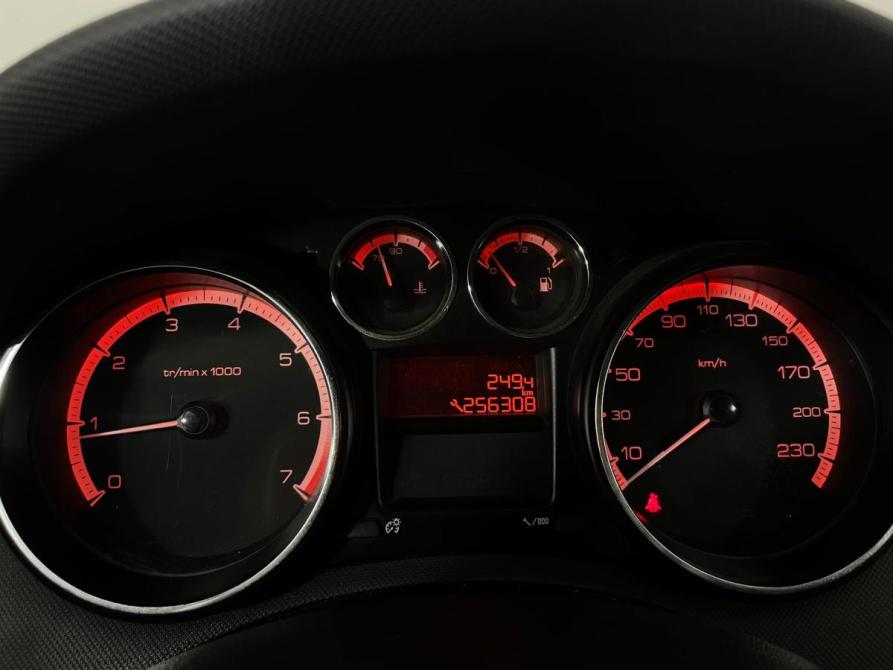 Peugeot 408 I Воронеж  - изображение 12