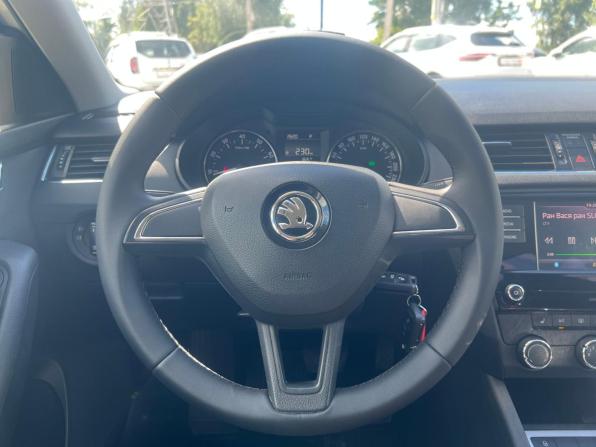 Skoda Octavia III (A7) Рестайлинг с пробегом 2017 года, цена 1 768 000 рублей, 139950 км, лифтбек, Автокод Объявления