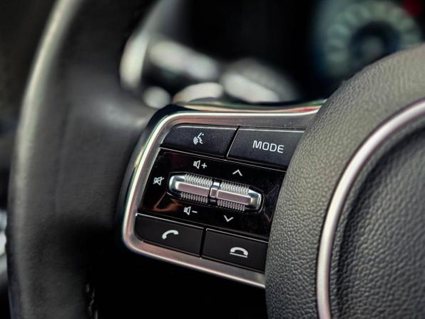 Kia Sorento IV с пробегом 2021 года, цена 4 050 000 рублей, 78500 км, внедорожник, Автокод Объявления
