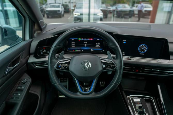 Volkswagen Golf R VIII с пробегом 2023 года, цена 4 990 000 рублей, 16286 км, хэтчбек, Автокод Объявления
