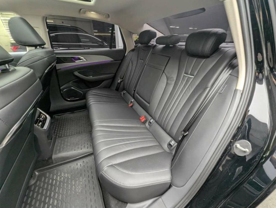 Hongqi H5 II Москва  - изображение 10