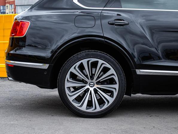 Bentley Bentayga I с пробегом 2016 года, цена 7 700 000 рублей, 60228 км, внедорожник, Автокод Объявления
