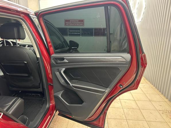 Volkswagen Tiguan II с пробегом 2017 года, цена 2 253 000 рублей, 196666 км, внедорожник, Автокод Объявления