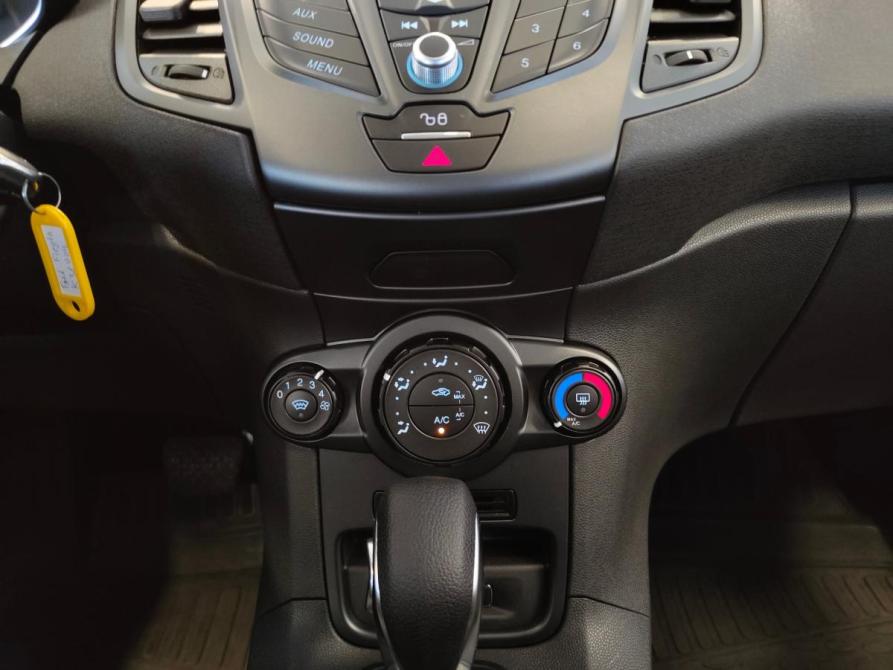Ford Fiesta Mk6 Рестайлинг Санкт-Петербург  - изображение 11