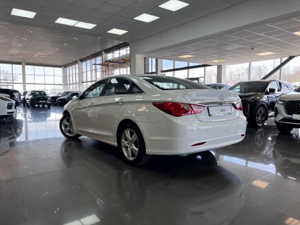 Hyundai Sonata VI (YF) с пробегом 2011 года, цена 1 120 000 рублей, 179814 км, седан, Автокод Объявления