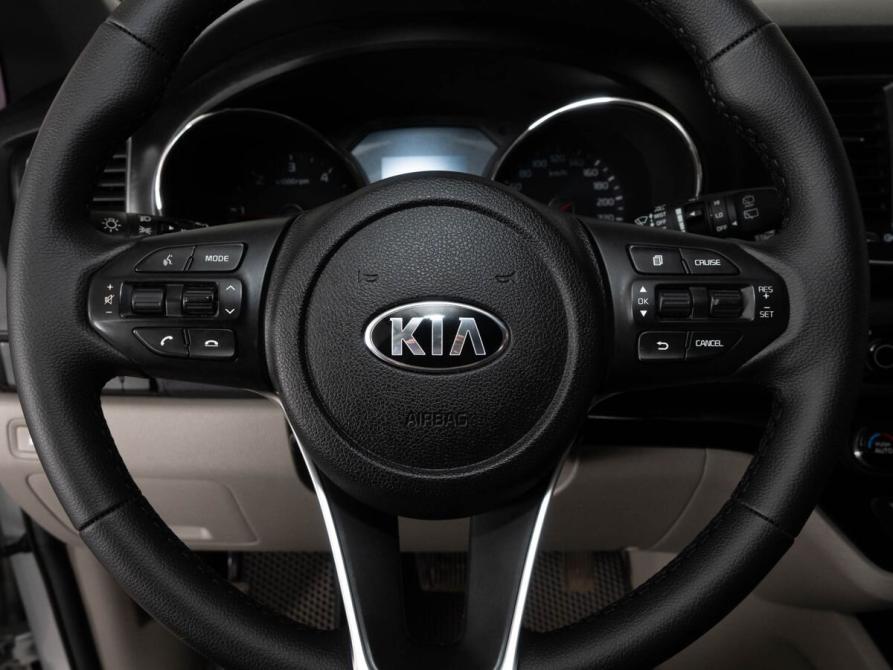 Kia Carnival III Казань  - изображение 9