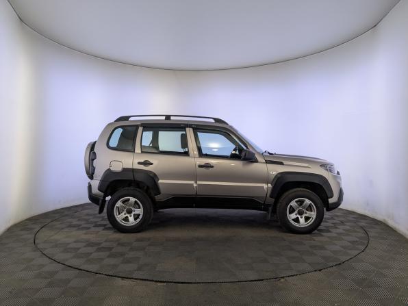 Lada (ВАЗ) Niva I Рестайлинг (Travel) с пробегом 2022 года, цена 900 000 рублей, 47761 км, внедорожник, Автокод Объявления