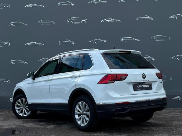 Volkswagen Tiguan II Рестайлинг с пробегом 2021 года, цена 3 058 200 рублей, 81708 км, внедорожник, Автокод Объявления