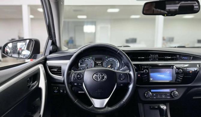 Toyota Corolla XI (E160 E170 E180) с пробегом 2013 года, цена 1 399 000 рублей, 174000 км, седан, Автокод Объявления