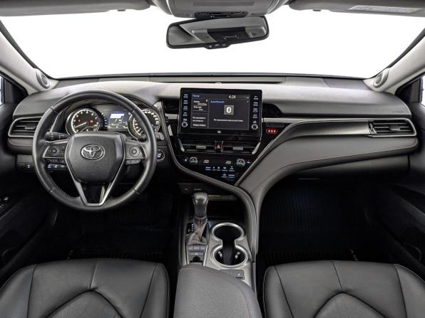 Toyota Camry VIII (XV70) Рестайлинг с пробегом 2022 года, цена 4 445 000 рублей, 33740 км, седан, Автокод Объявления
