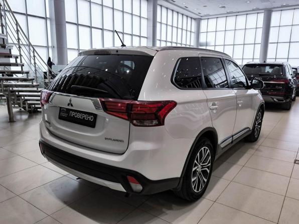Mitsubishi Outlander III Рестайлинг 2 с пробегом 2015 года, цена 1 650 000 рублей, 232983 км, внедорожник, Автокод Объявления