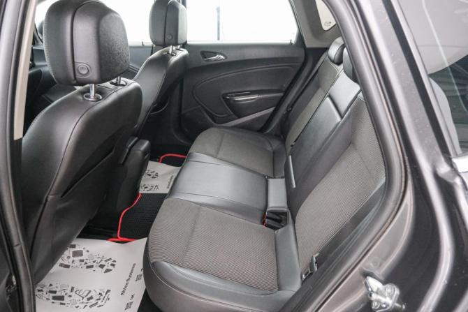 Opel Astra J с пробегом 2011 года, цена 629 000 рублей, 175161 км, хэтчбек, Автокод Объявления