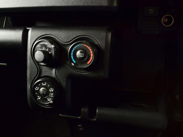 Toyota Probox I Рестайлинг с пробегом 2019 года, цена 1 203 999 рублей, 196725 км, универсал, Автокод Объявления