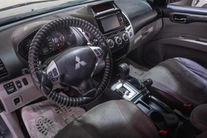 Mitsubishi Pajero Sport II Рестайлинг с пробегом 2014 года, цена 2 449 000 рублей, 215000 км, внедорожник, Автокод Объявления