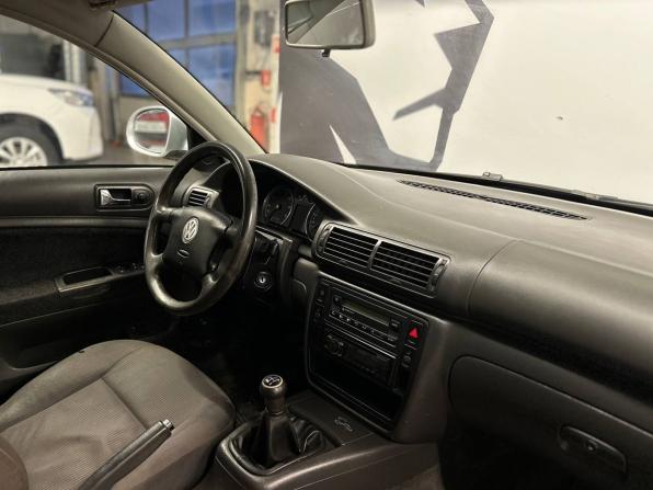 Volkswagen Passat B5 Рестайлинг с пробегом 2004 года, цена 369 900 рублей, 260647 км, седан, Автокод Объявления