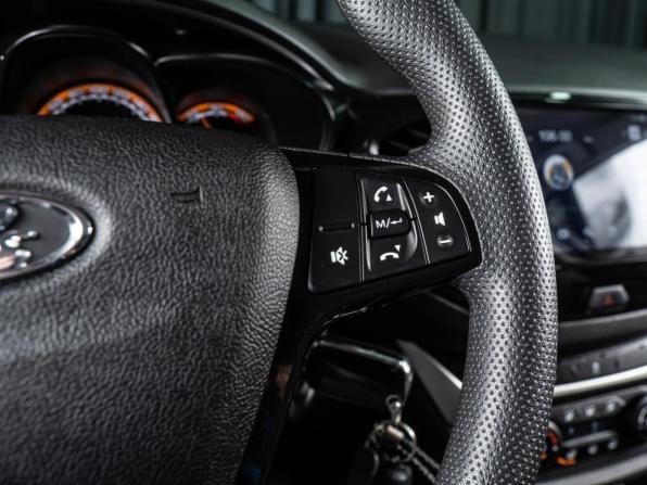 Lada (ВАЗ) Vesta I с пробегом 2022 года, цена 1 299 000 рублей, 52674 км, универсал, Автокод Объявления