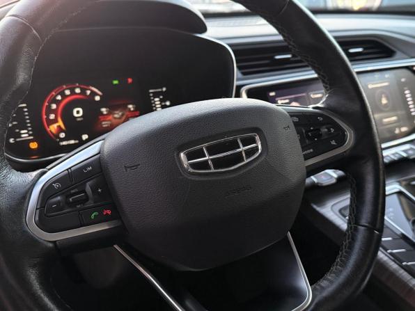 Geely Atlas Pro с пробегом 2022 года, цена 1 269 000 рублей, 140108 км, внедорожник, Автокод Объявления