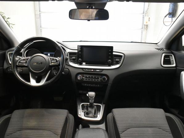 Kia Ceed III Рестайлинг с пробегом 2022 года, цена 1 630 000 рублей, 85500 км, хэтчбек, Автокод Объявления