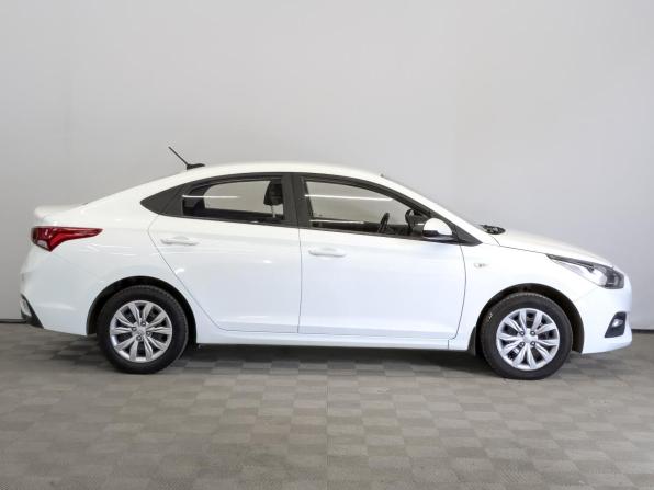 Hyundai Solaris II с пробегом 2019 года, цена 1 060 000 рублей, 141460 км, седан, Автокод Объявления
