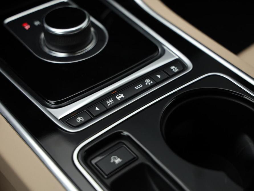Jaguar XE I Санкт-Петербург  - изображение 21