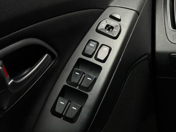 Hyundai ix35 I Рестайлинг с пробегом 2014 года, цена 1 599 000 рублей, 171902 км, внедорожник, Автокод Объявления