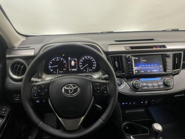 Toyota RAV4 IV (XA40) Рестайлинг с пробегом 2018 года, цена 2 670 000 рублей, 66739 км, внедорожник, Автокод Объявления