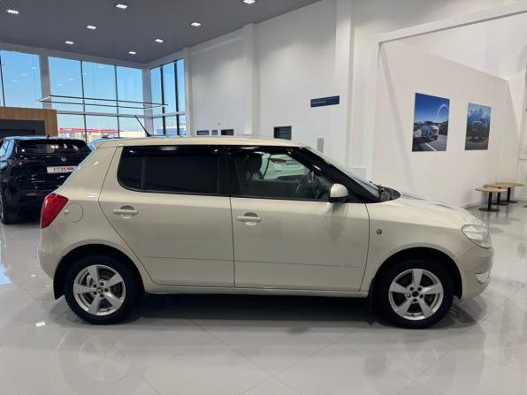 Skoda Fabia II Рестайлинг с пробегом 2012 года, цена 565 000 рублей, 174600 км, хэтчбек, Автокод Объявления