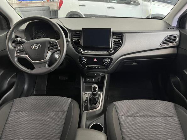 Hyundai Solaris II Рестайлинг с пробегом 2021 года, цена 1 620 000 рублей, 55000 км, седан, Автокод Объявления