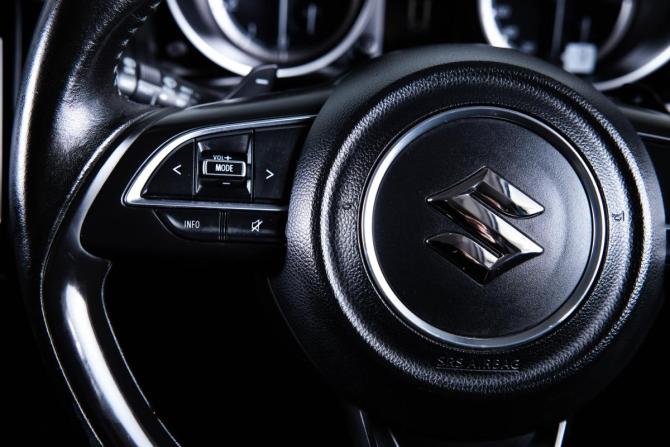 Suzuki Swift V с пробегом 2017 года, цена 1 419 000 рублей, 139190 км, хэтчбек, Автокод Объявления
