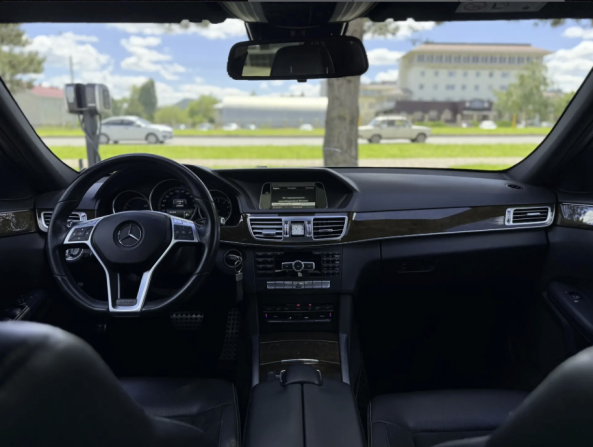 Mercedes-Benz E-Класс IV (W212 S212 C207) Рестайлинг с пробегом 2013 года, цена 2 050 000 рублей, 234063 км, седан, Автокод Объявления