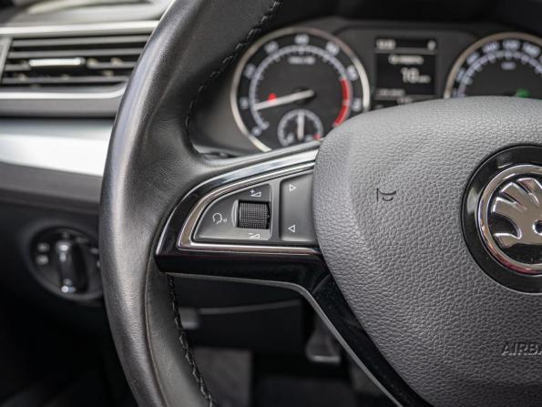 Skoda Superb III с пробегом 2016 года, цена 2 079 000 рублей, 80583 км, лифтбек, Автокод Объявления