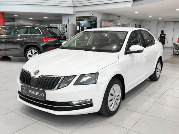 Skoda Octavia III (A7) Рестайлинг с пробегом 2017 года, цена 1 680 000 рублей, 61392 км, лифтбек, Автокод Объявления