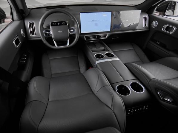 Новый Li Auto (Lixiang) L9 I Рестайлинг 2025 года, цена 11 799 000 рублей, внедорожник, Автокод Объявления