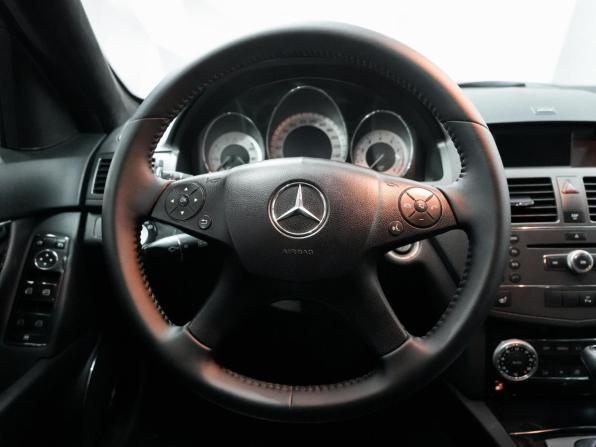 Mercedes-Benz C-Класс III (W204) с пробегом 2010 года, цена 990 000 рублей, 264564 км, седан, Автокод Объявления