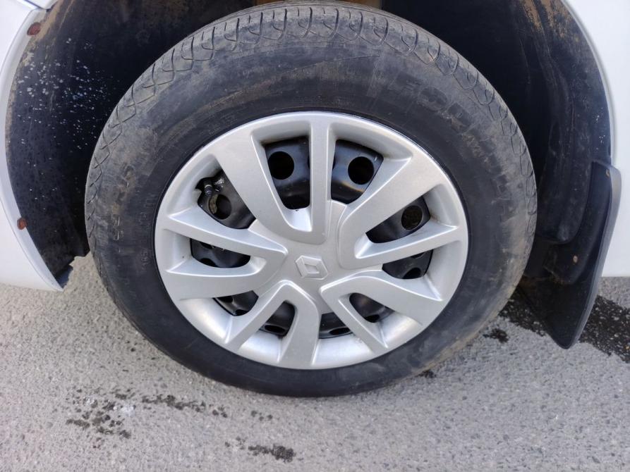 Renault Logan II Брянск  - изображение 10