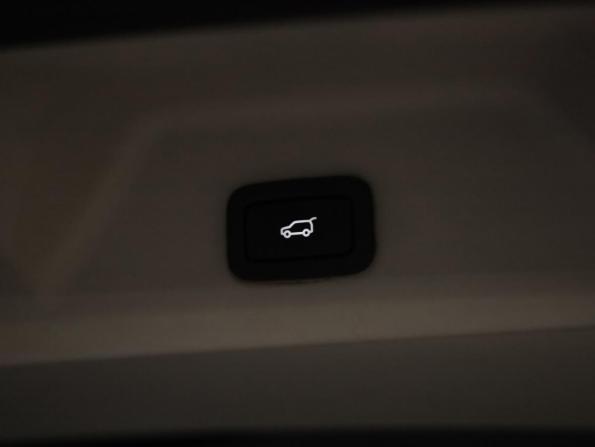 Land Rover Range Rover IV с пробегом 2016 года, цена 4 700 000 рублей, 112593 км, внедорожник, Автокод Объявления