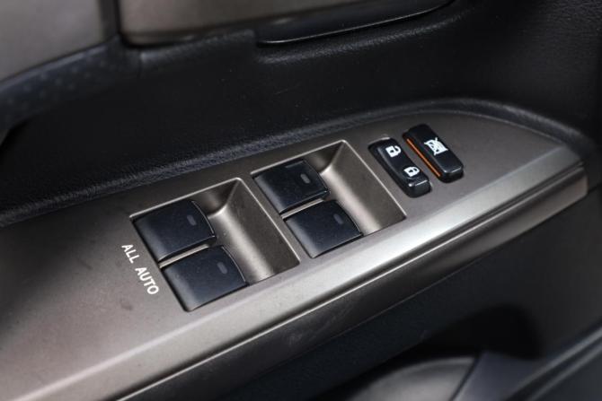 Toyota Land Cruiser 200 Series с пробегом 2008 года, цена 3 249 000 рублей, 290600 км, внедорожник, Автокод Объявления