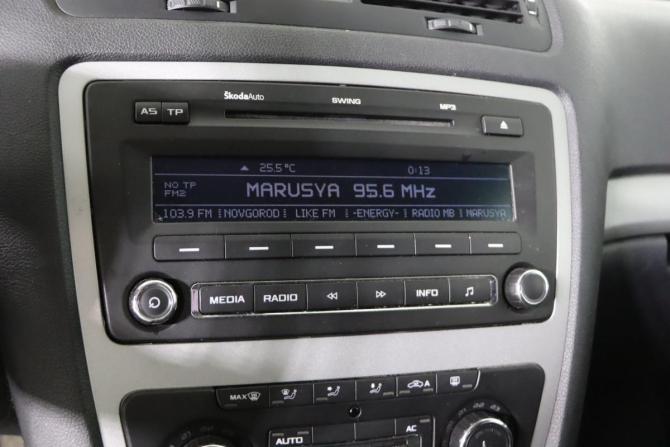Skoda Octavia II (A5) Рестайлинг с пробегом 2013 года, цена 779 990 рублей, 194077 км, лифтбек, Автокод Объявления